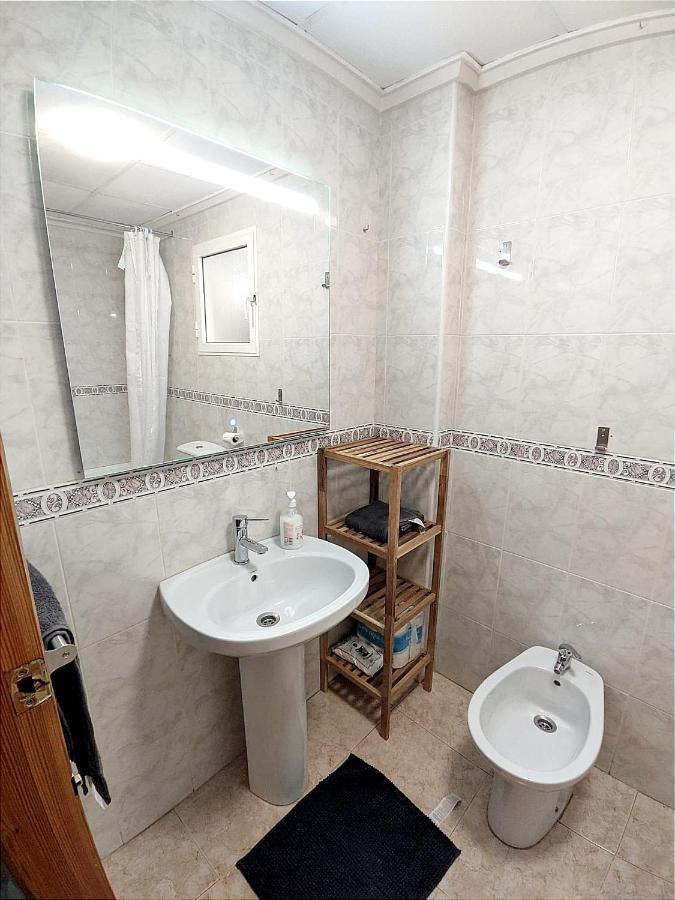Modern Apartment 3Mins Walk To Playa Del Cura Beach Торрев'єха Екстер'єр фото